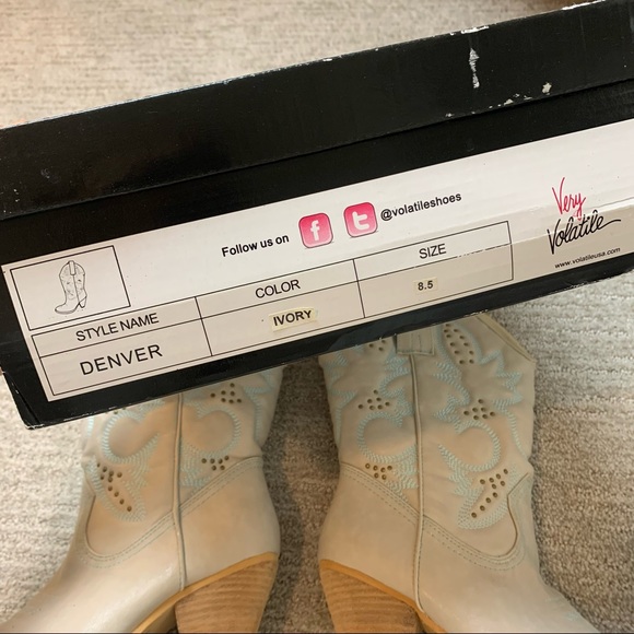 NEW Very Volatile Denver Cowboy Boots Ivory Off White 8.5 - Picture 13 of 16